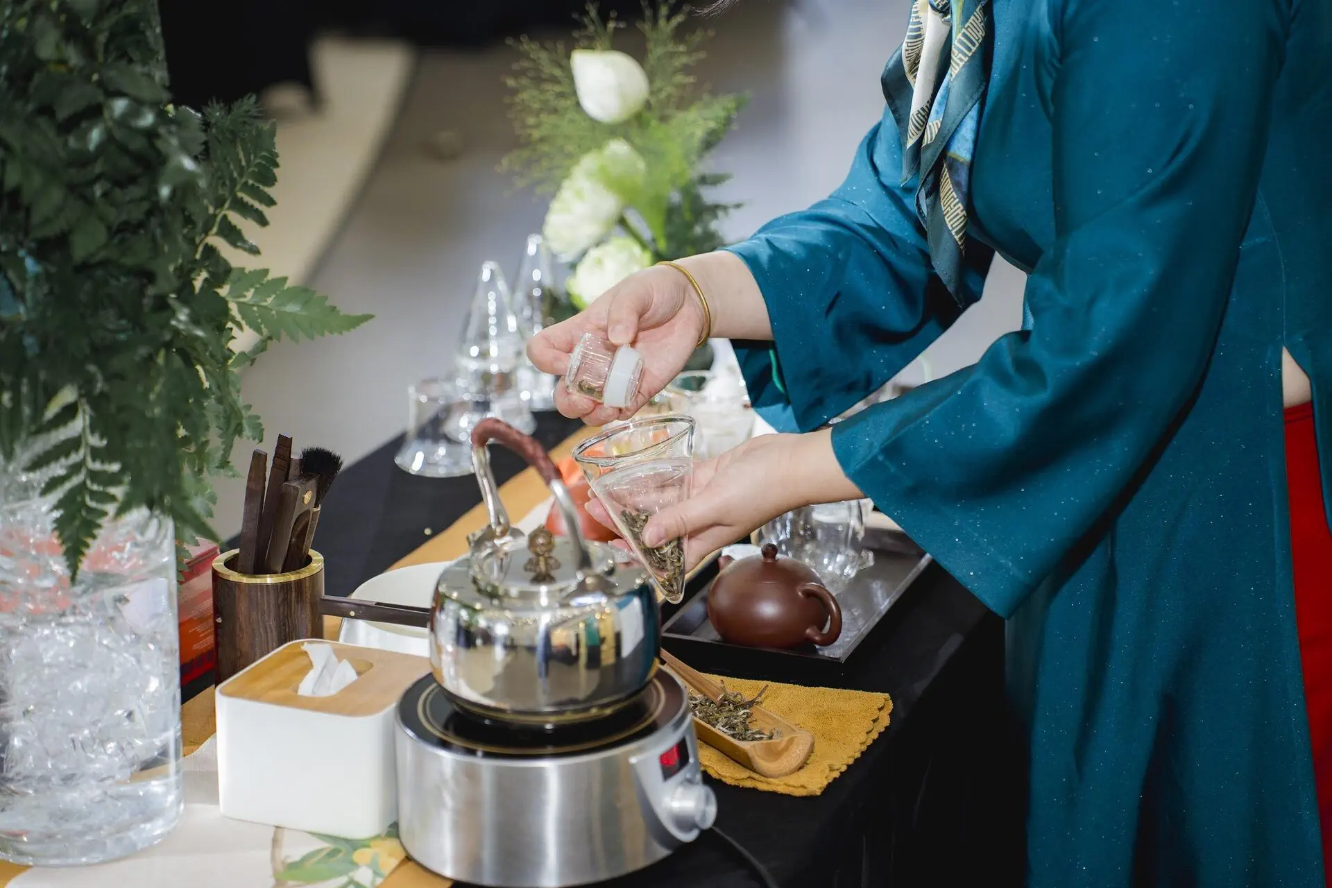 THACO AUTO HẢI PHÒNG TỔ CHỨC CHƯƠNG TRÌNH "THƯỞNG TRÀ, LÁI XE, LÀM MỚI TÂM HỒN"