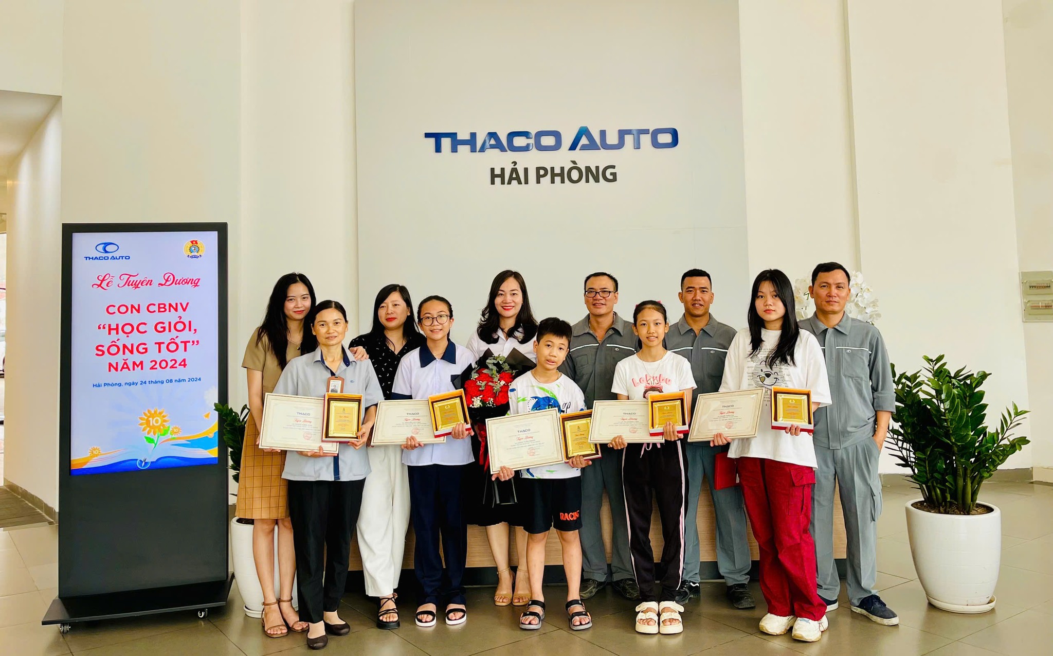 thaco-auto-hai-phong-tuyen-duong-con-hoc-gioi-song-tot-nam-2024-01.jpg